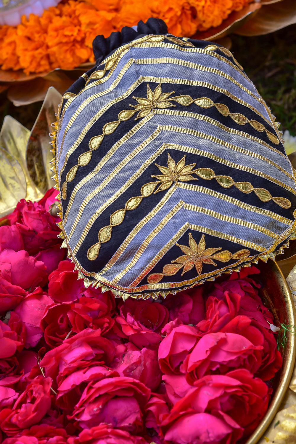 BLACK SILVER GOTA POTHLI BAG