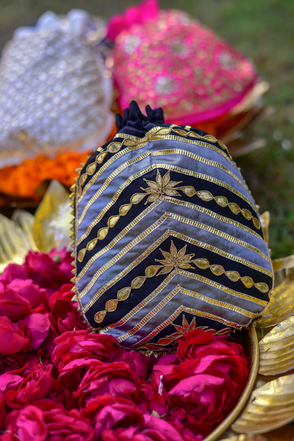 BLACK SILVER GOTA POTHLI BAG