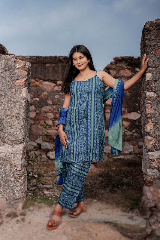 NAVY ROZAANA TWIN STYLER SET