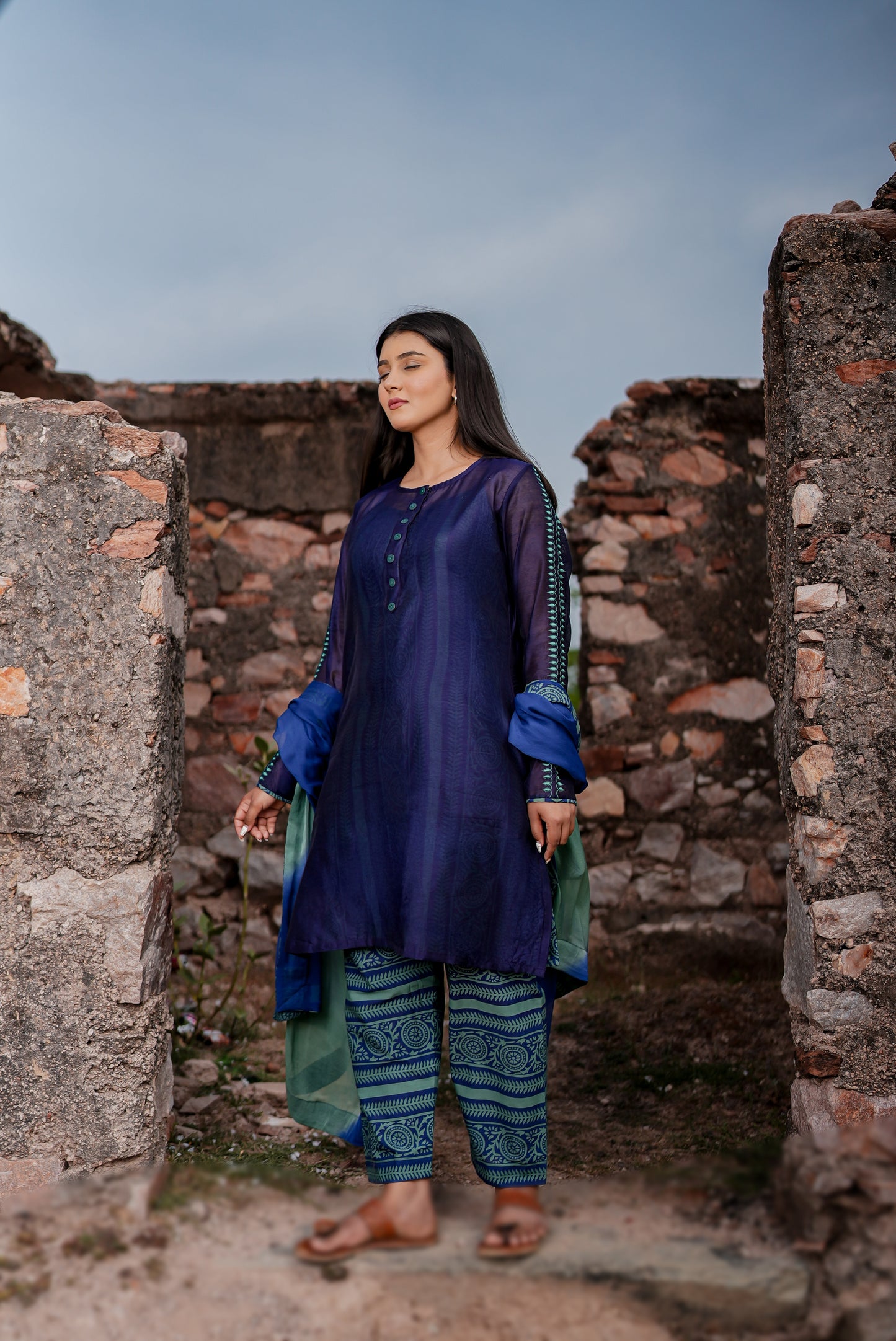 NAVY ROZAANA TWIN STYLER SET