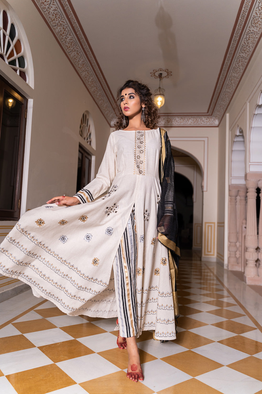 MONOCHROME ANARKALI SET