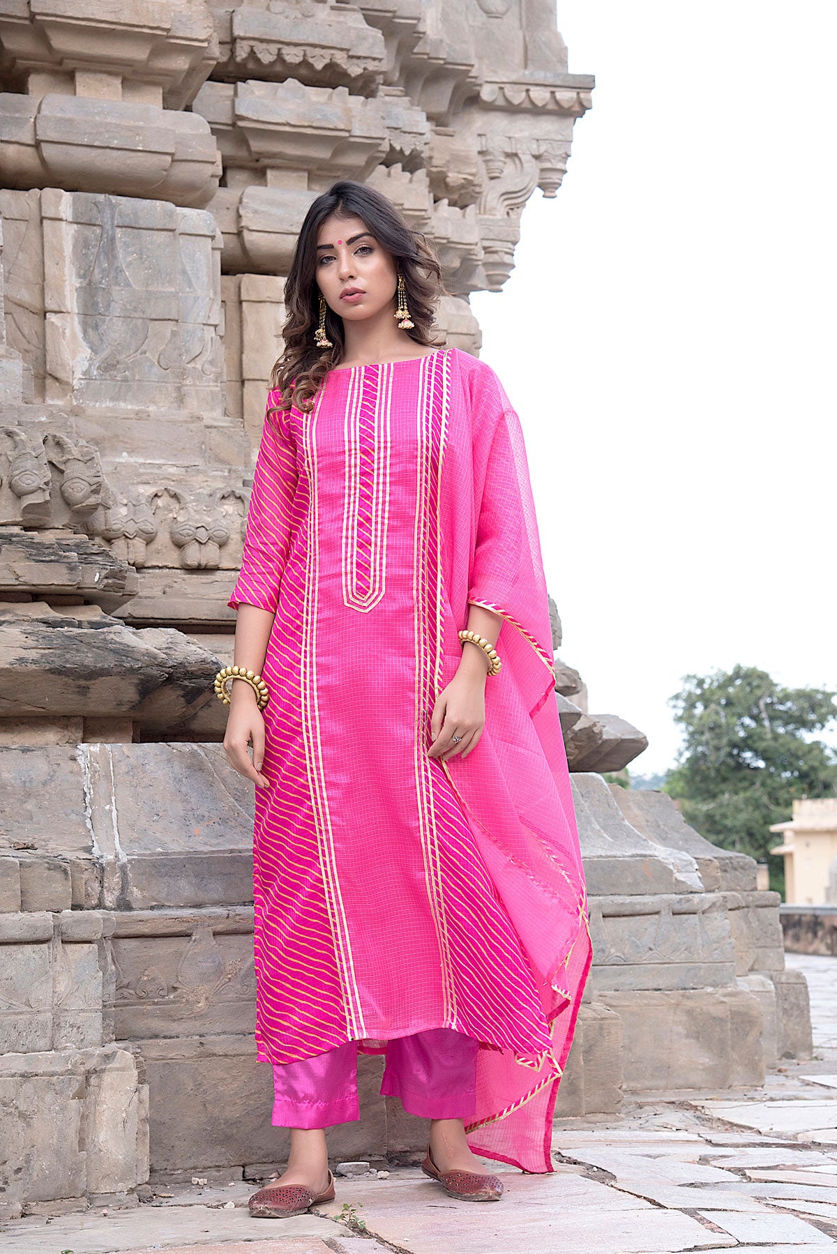 FUSCIA PANELLED GOTA SUIT SET