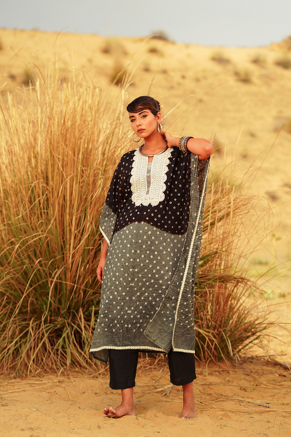 MONOCHROME KAFTAN SET