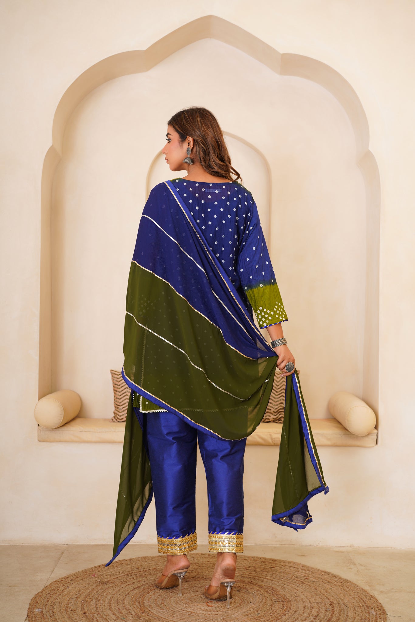 AQUOLIVE GOTAPATTI SUIT