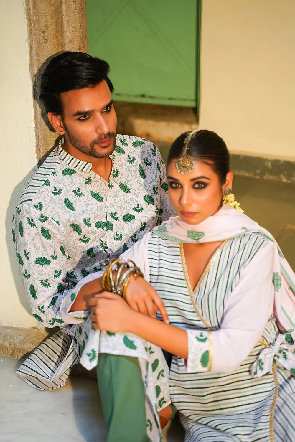 ASSYMETRIC COUPLE ANGARKHA SET