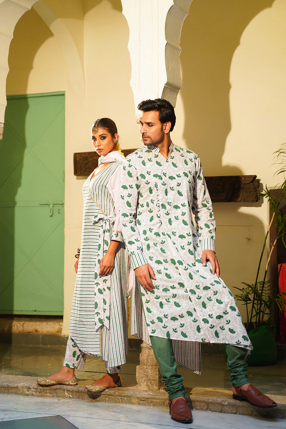 ASSYMETRIC COUPLE ANGARKHA SET