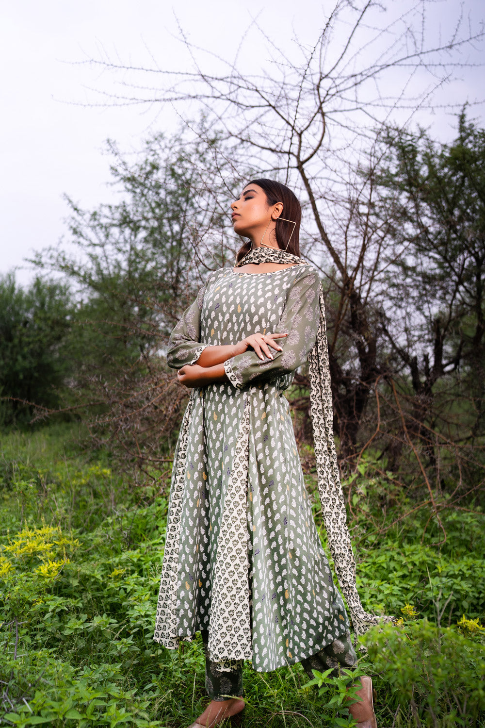 OLIVE MULTIPRINT SUIT