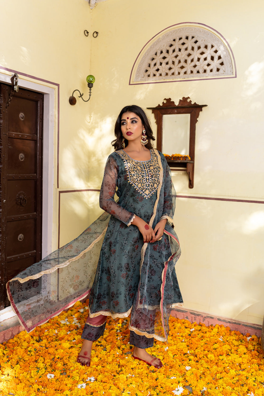 STONE GREY GOTAPATTI SUIT