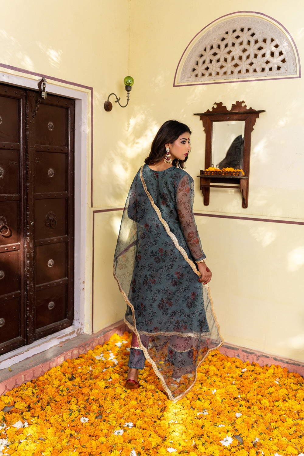 STONE GREY GOTAPATTI SUIT