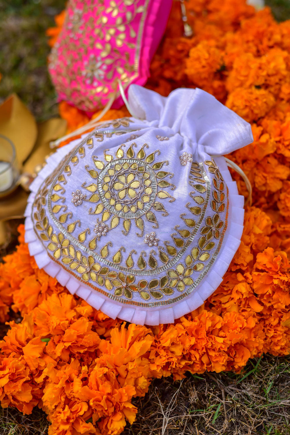 WHITE GOTA POTHLI BAG