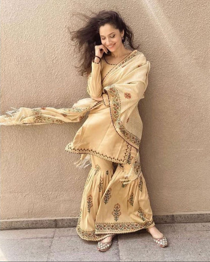 MOGHUL ROYAL GHARARA