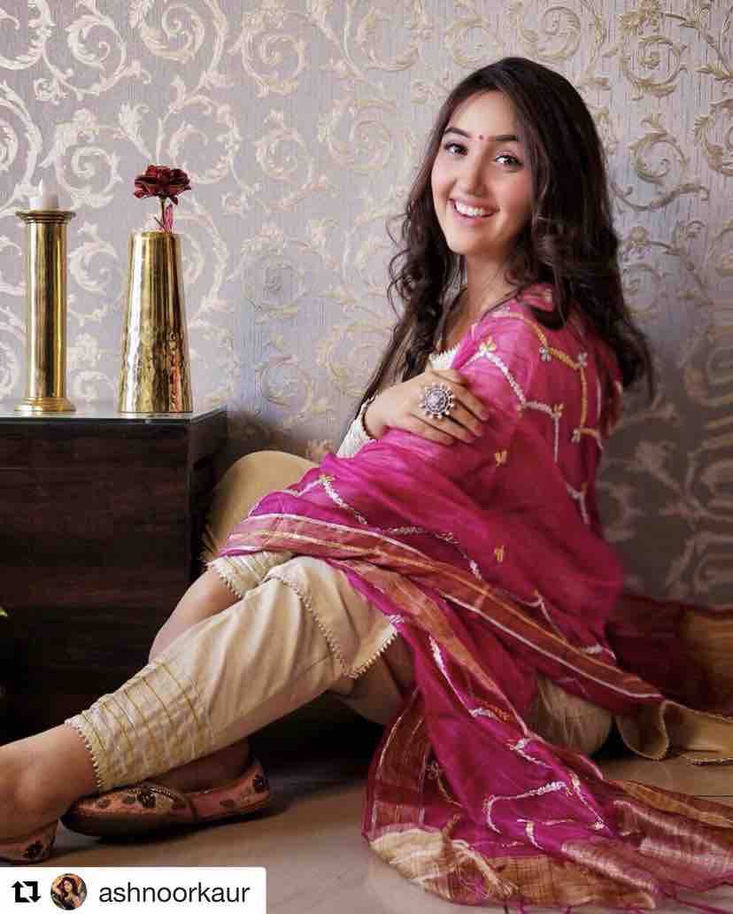 PINK GOTAPATTI DUPATTA SUITSET