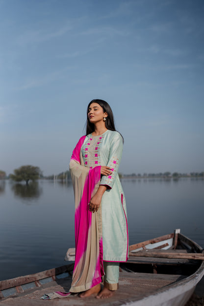 PISTACHIO ROZAANA SET