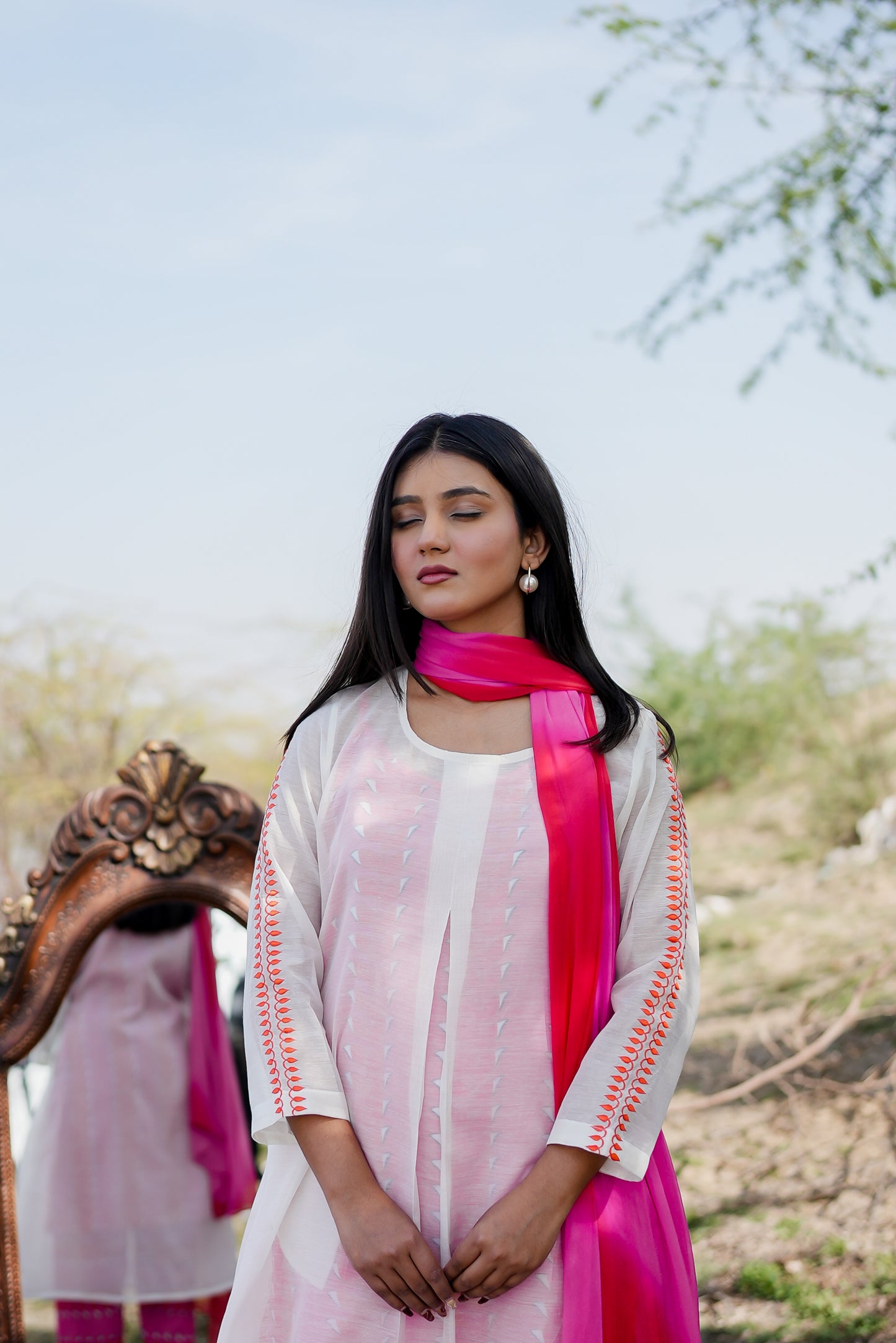 WHITE ROZAANA TWIN STYLER SET