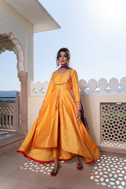 CANARY YELLOW ACHKAN SET