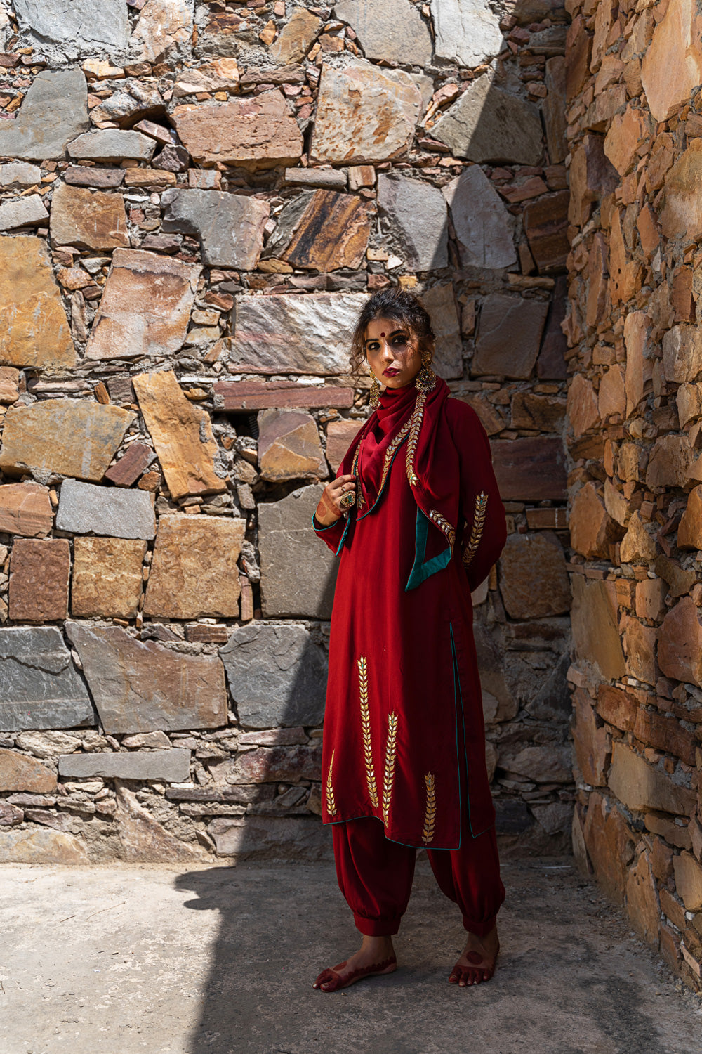 MAROON GOTAPATTI SUIT