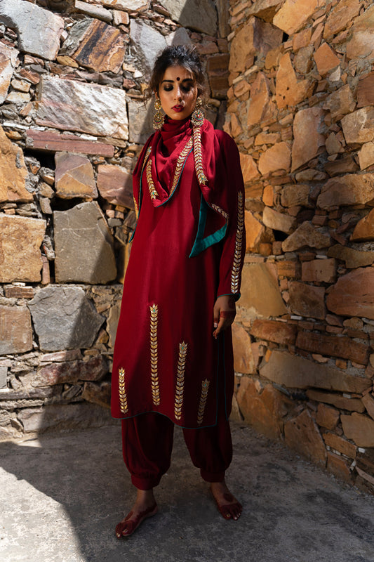 MAROON GOTAPATTI SUIT