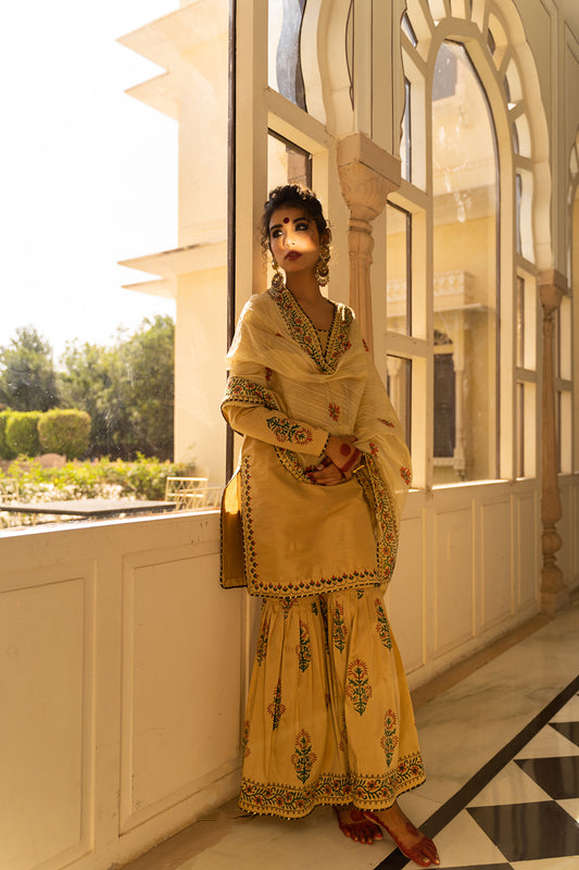 MOGHUL ROYAL GHARARA