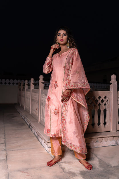 BLUSH PINK BLOCKED SUIT