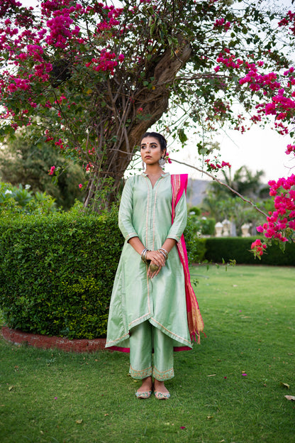 GREEN PINK GOTAPATTI SUIT