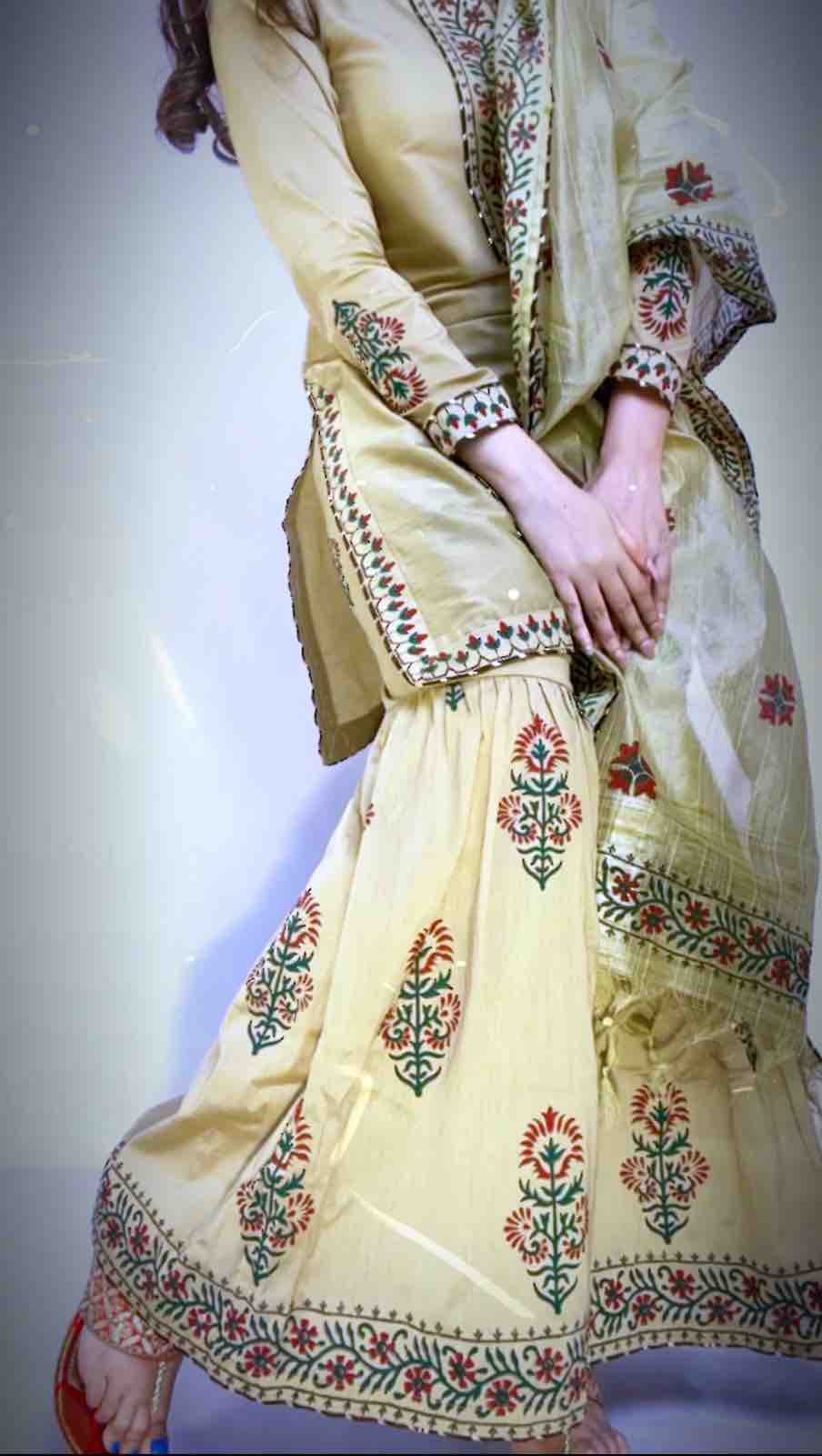 YOKED GHARARA SET