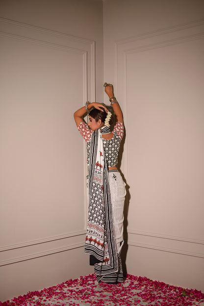 MONOCHROME HAND BLOCKED SAREE SET