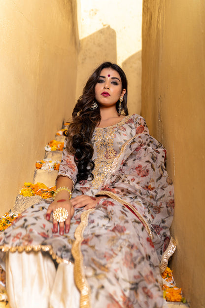 IVORY GOTAPATTI SUIT