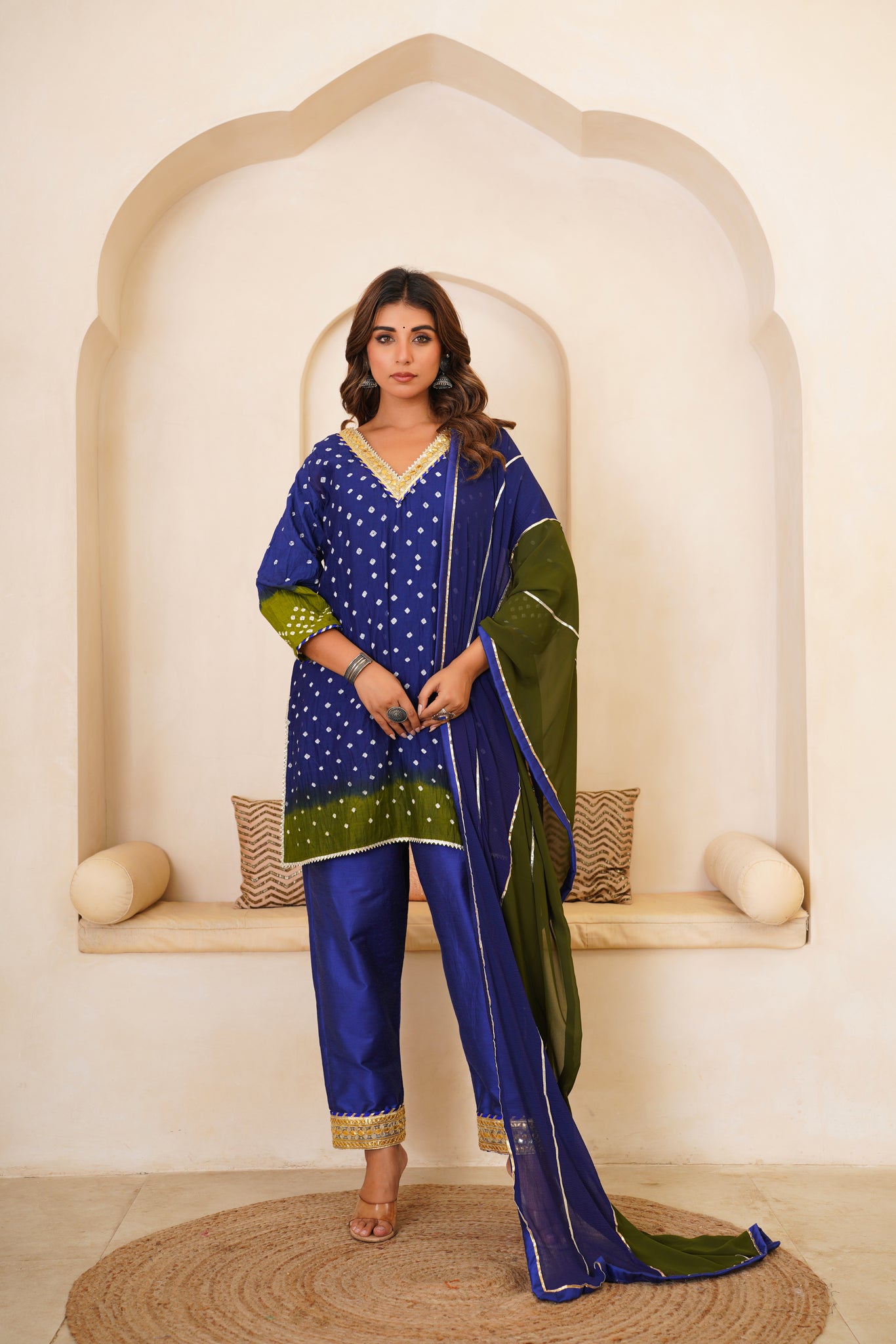 AQUOLIVE GOTAPATTI SUIT