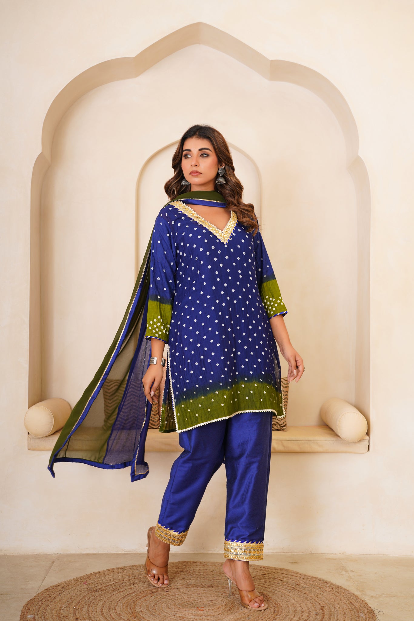 AQUOLIVE GOTAPATTI SUIT