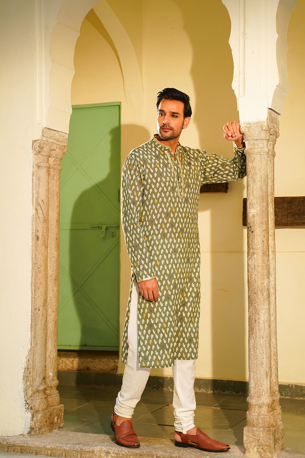 OLIVE MEN'S KURTA