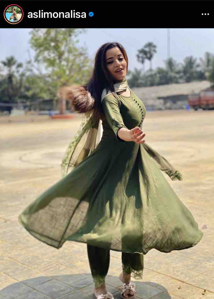 MILLITARY GREEN LACE