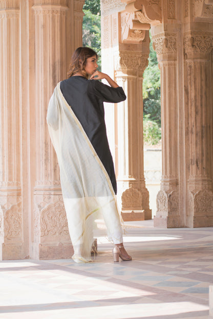 MONOCHROME GOTA CUTWORK SET