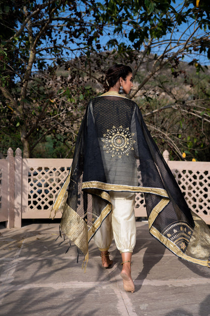 MONOCHROME JACKETED SUIT SET