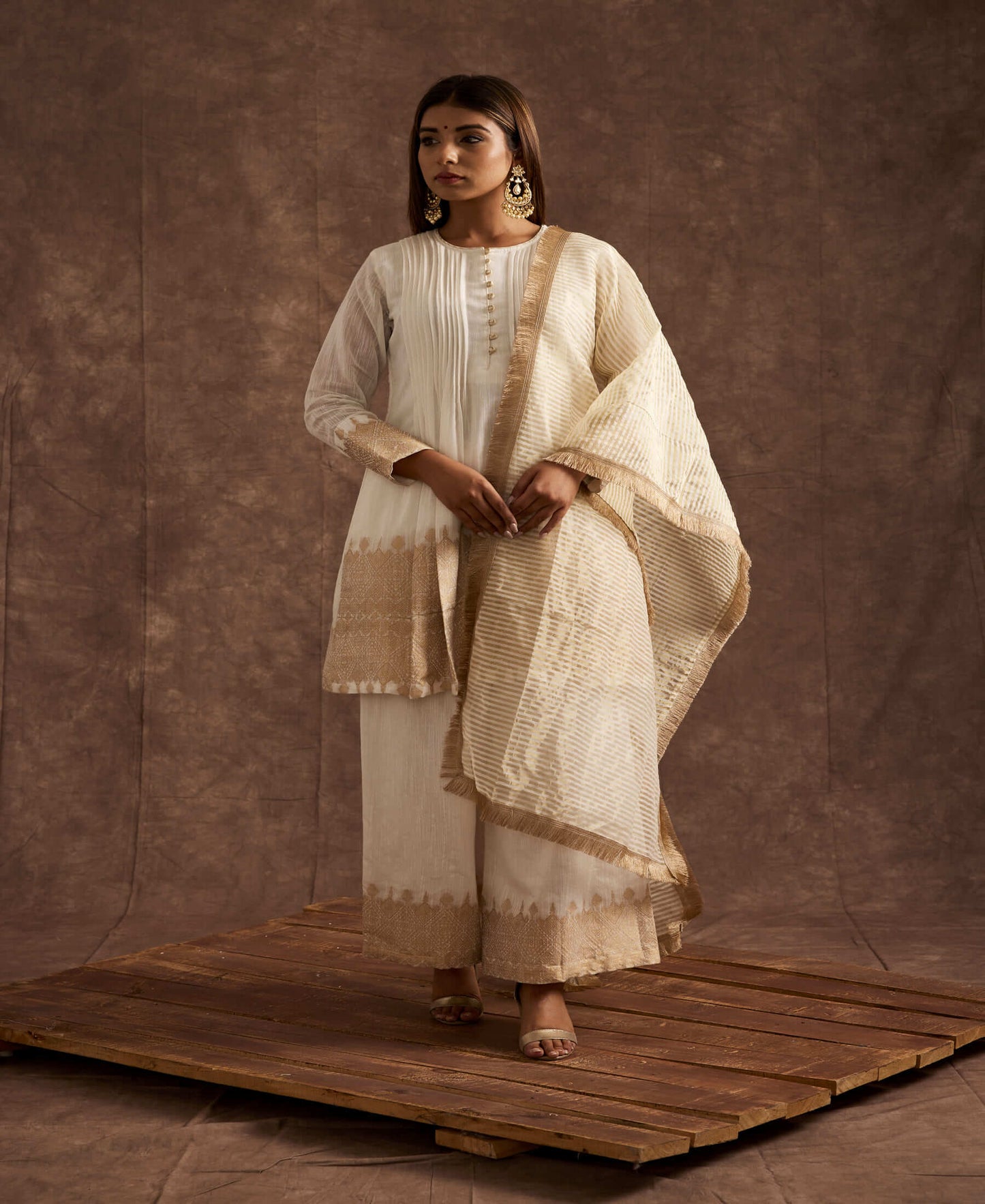 OFF WHITE CHANDERI SUIT SET