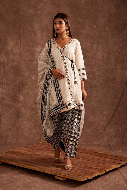 MONOCHROME ANGARKHA SET