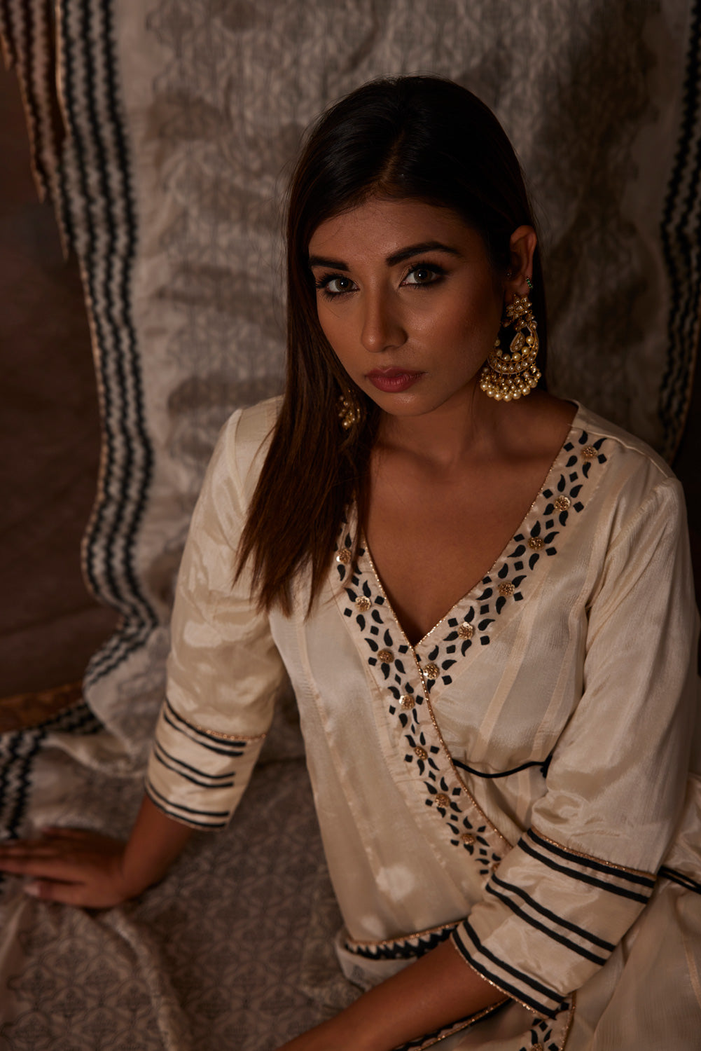 MONOCHROME ANGARKHA SET