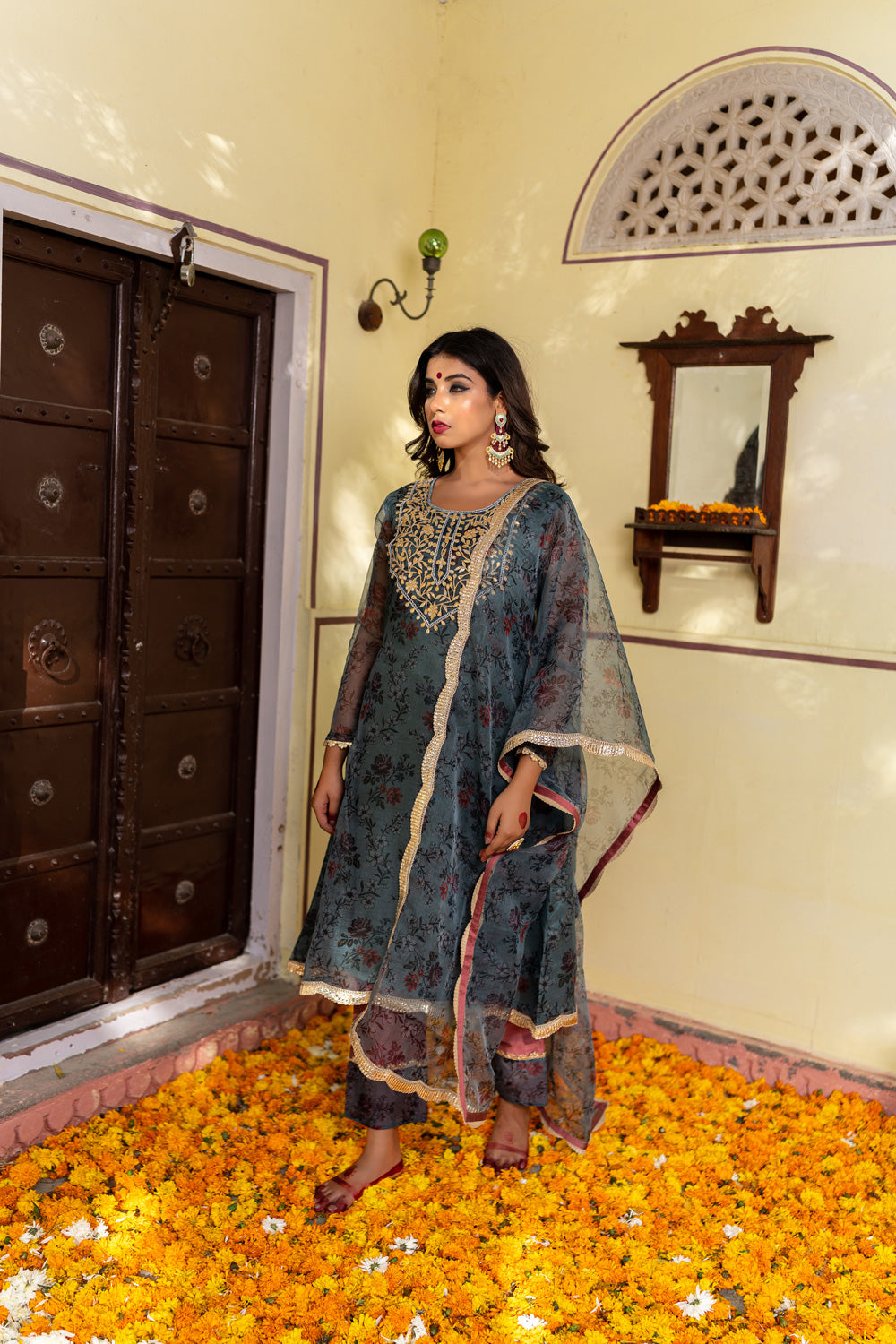 STONE GREY GOTAPATTI SUIT