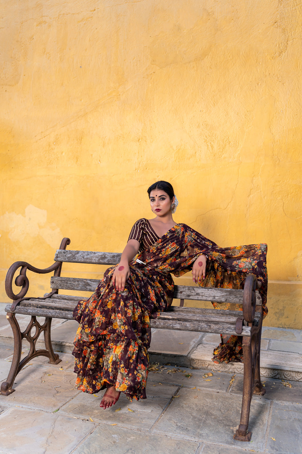 VINTAGE BROWN RUFFLE SAREE